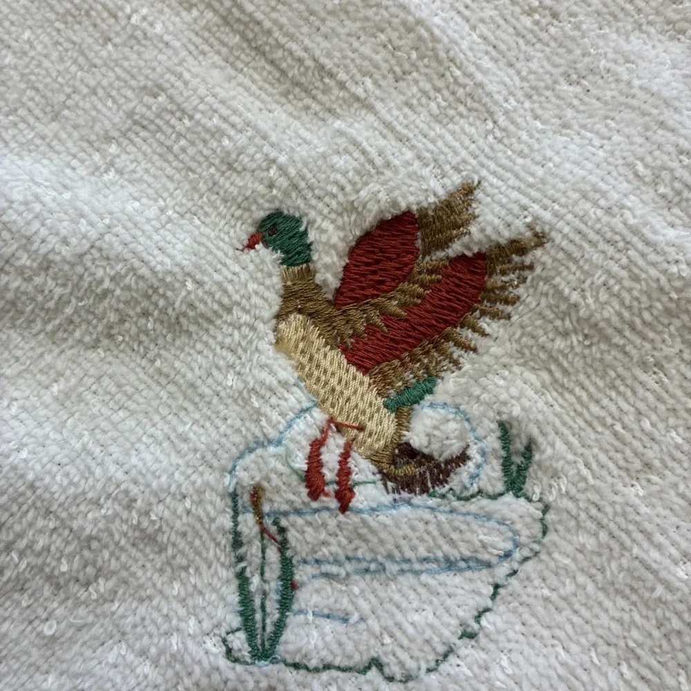 Vtg Fine Fashion Towel Set Bath Hand Washcloth Machine Embroidered Ducks 3 Piece